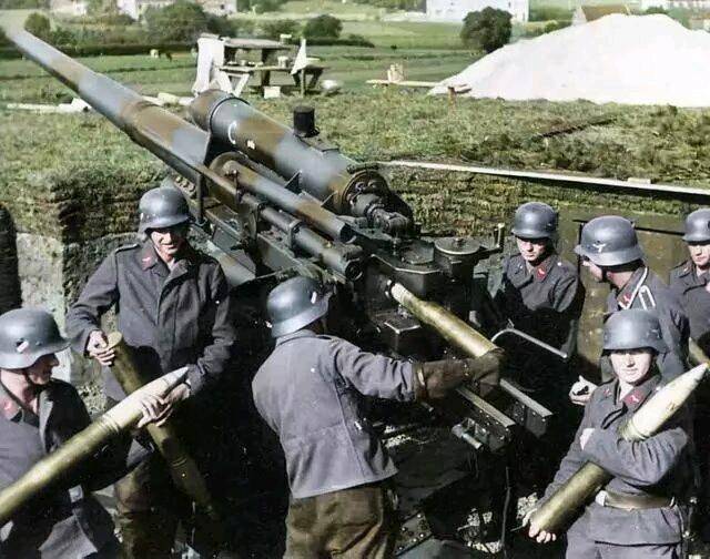 星空体育APP网站_
二战德军最有效率的队伍体例“战斗群”到底是什么?(图1)