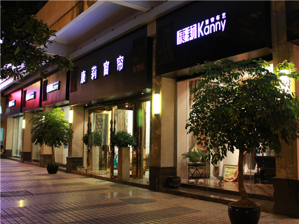 星空体育APP_哪四个辅助不被嫌弃?盾山排第四,庄周排第三,榜首大佬都喊着要(图4) 星空体育app下载